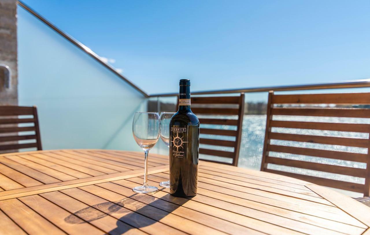 Villa Punta Mulino Lovrečica Eksteriør billede
