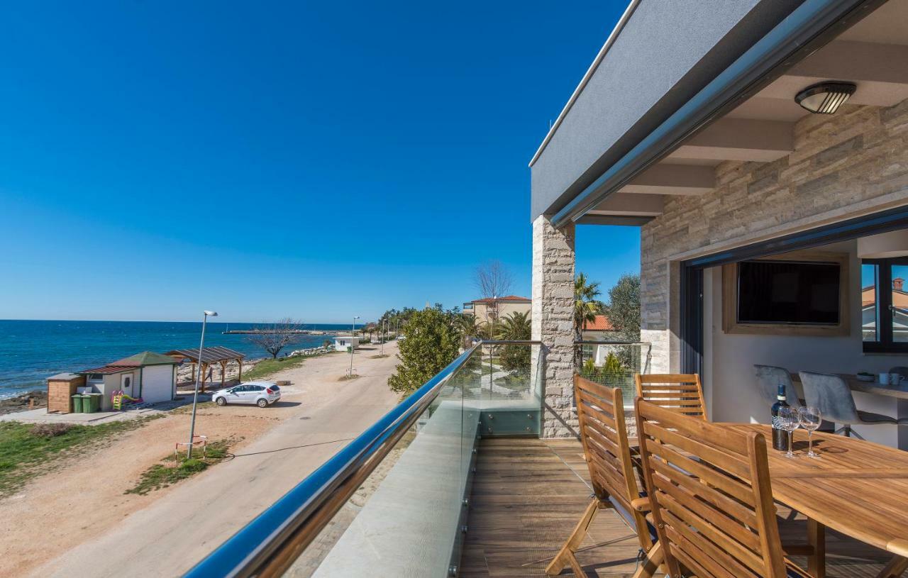 Villa Punta Mulino Lovrečica Eksteriør billede