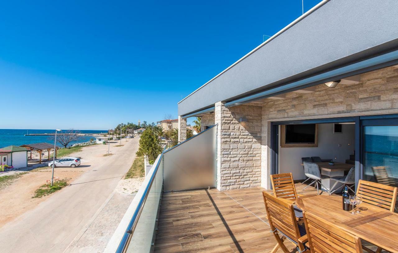 Villa Punta Mulino Lovrečica Eksteriør billede